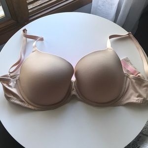Lightly Lined Everyday Victoria’s Secret Bra